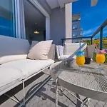 Luxury Seaside Apartment By Litto
